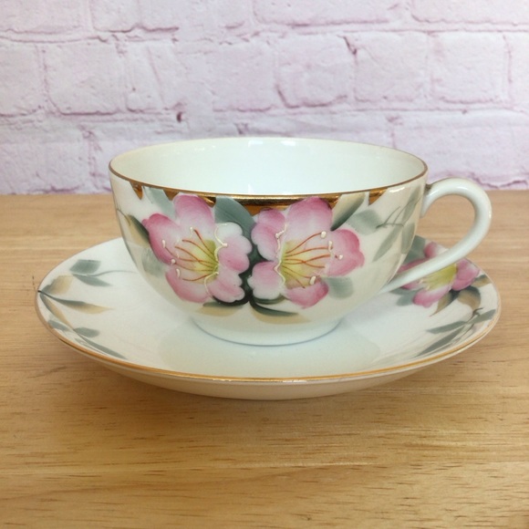 Vintage Hand Painted Cups and Saucers - 8 Sets - Picture 5 of 12